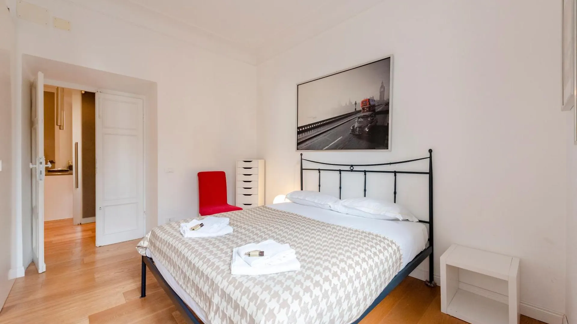 Joivy Family Friendly Apt For 6, Near Royal Palace Museum Genoa 0*,  Italy