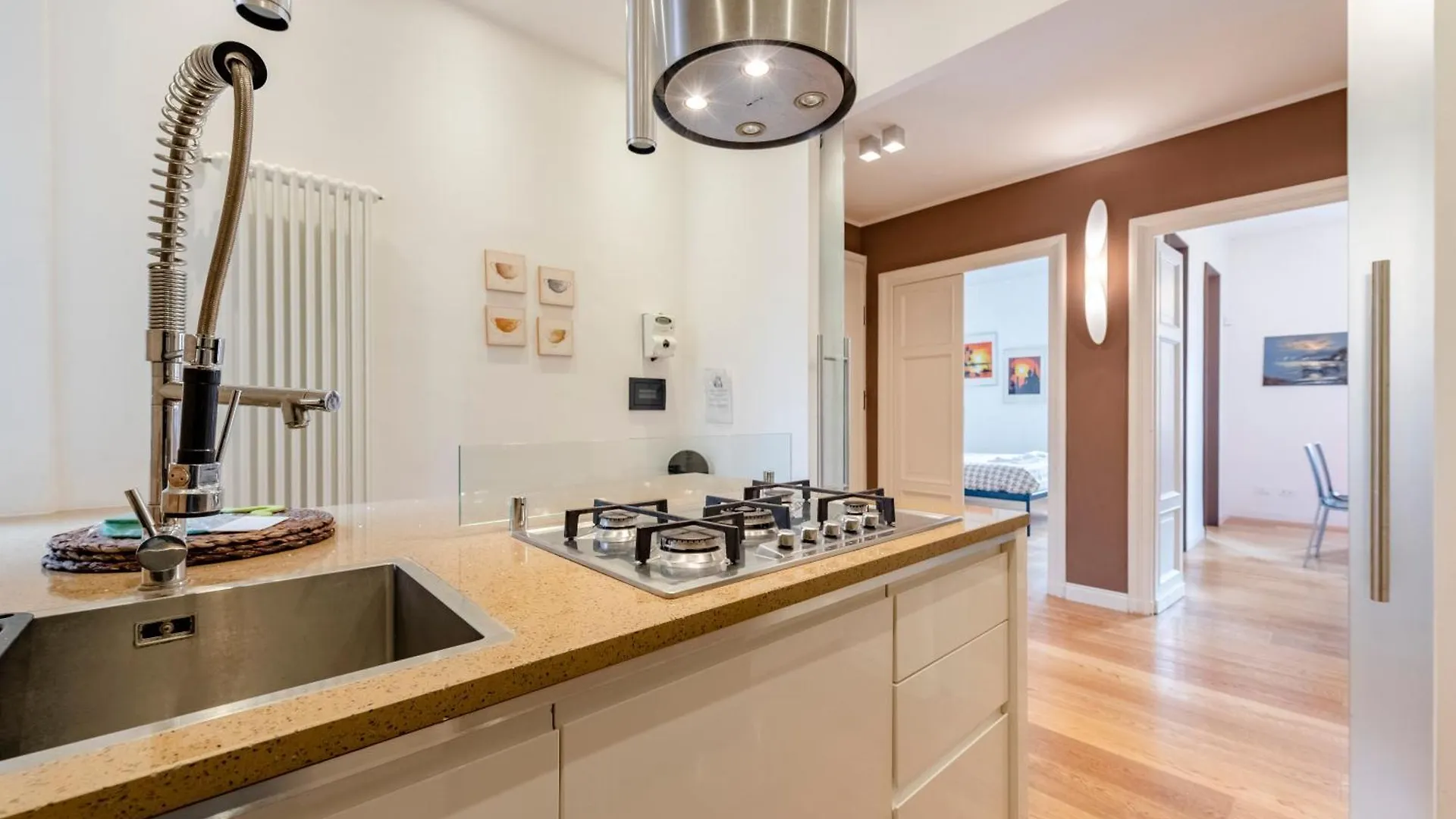 Joivy Family Friendly Apt For 6, Near Royal Palace Museum Genoa